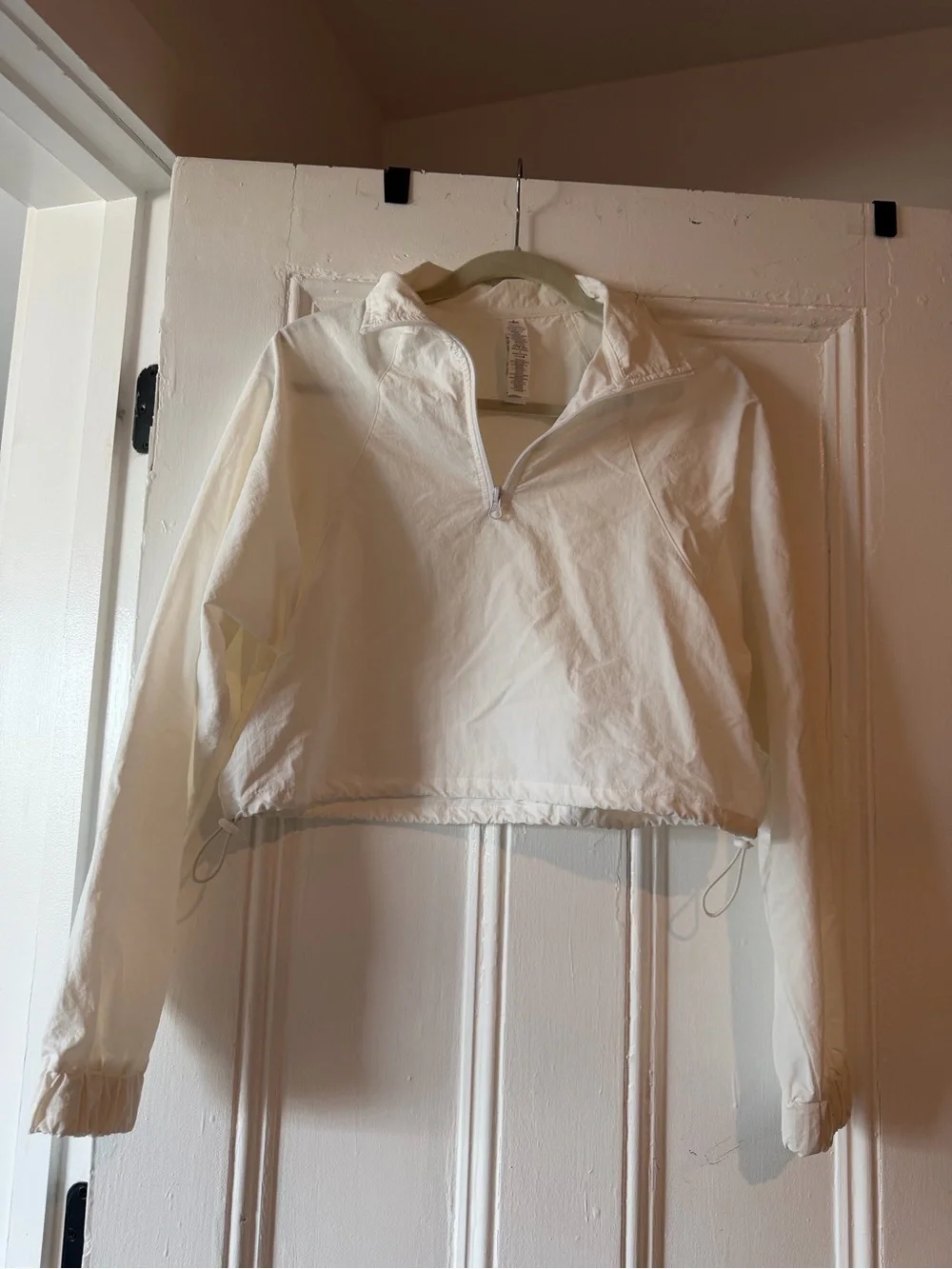 ALO Yoga White Cropped Half-Zip Pullover